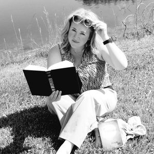 Meet your Posher, Angie